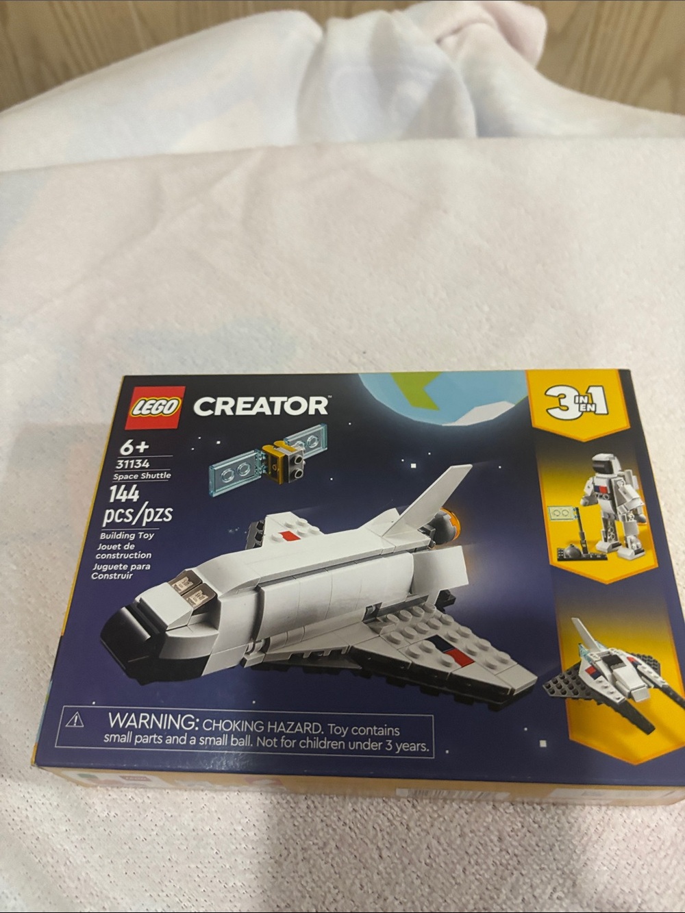 Lego creator  144 pcs  3in 1 space shuttle